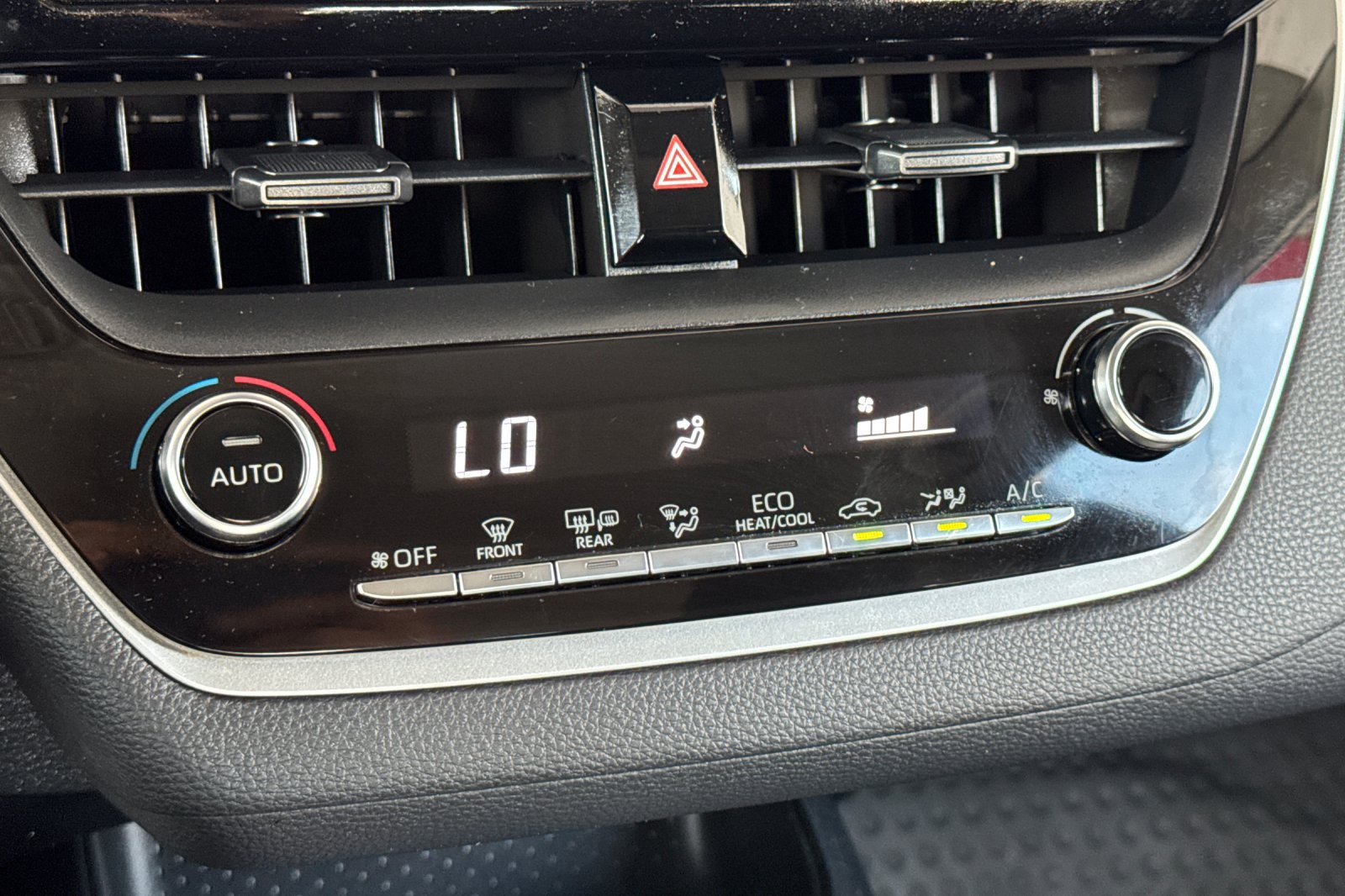 Certified 2021 Toyota Corolla LE FWD image 24