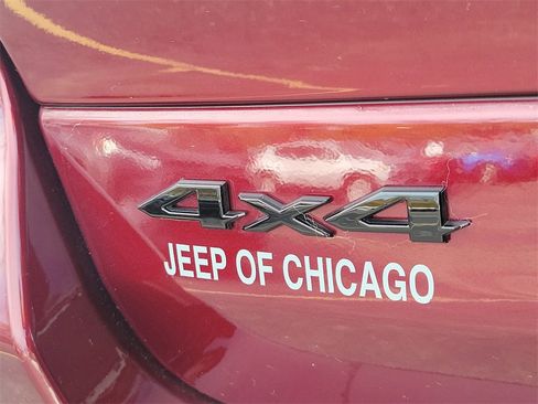 Certified 2025 Jeep Grand Cherokee Limited w/ Black Appearance Package image 6