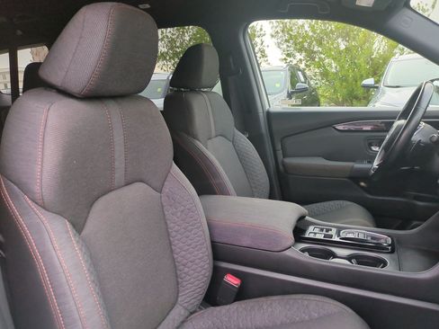 Used 2025 Honda Pilot Sport image 42
