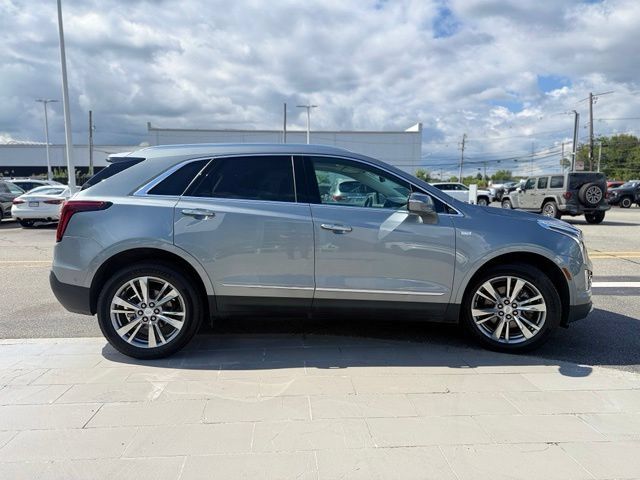 Used 2023 Cadillac XT5 Premium Luxury w/ Technology Package AWD/4WD image 8