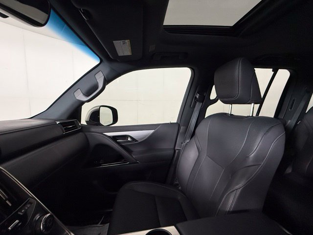 Used 2023 Lexus LX 600 F Sport w/ Accessory Package (Z1) AWD/4WD image 18