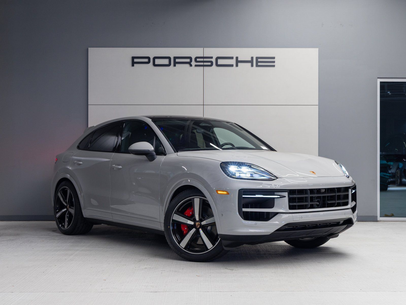 Certified 2026 Porsche Cayenne S AWD/4WD image 9