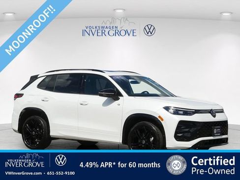 Certified 2026 Volkswagen Tiguan SE R-Line AWD/4WD image 1