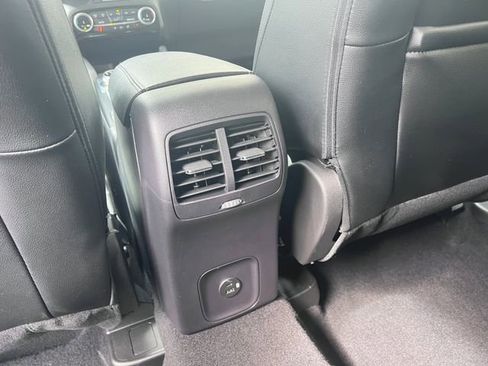 Used 2022 Ford Escape SEL image 35