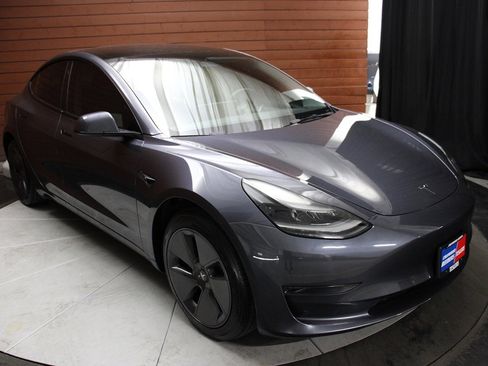 Used 2023 Tesla Model 3 Standard Range image 23