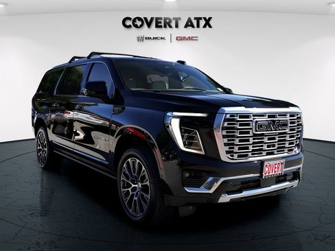 Used 2025 GMC Yukon XL Denali AWD/4WD image 9