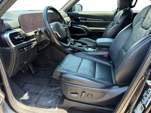 Certified 2025 Kia Telluride SX Prestige X-Line AWD/4WD image 17