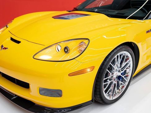 Used 2010 Chevrolet Corvette ZR1 w/ Preferred Equipment Group RWD image 30