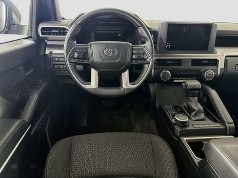 Certified 2025 Toyota 4Runner SR5 AWD/4WD image 22