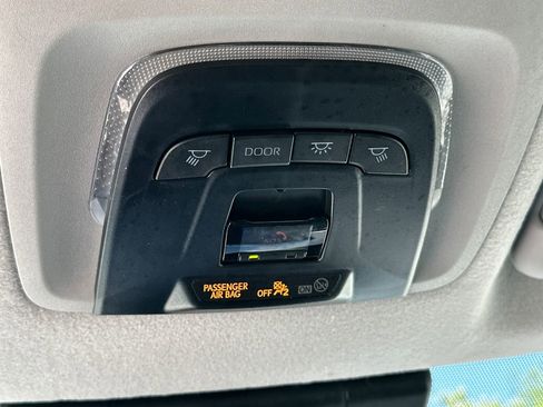 Used 2024 Toyota Corolla Cross XLE FWD image 30