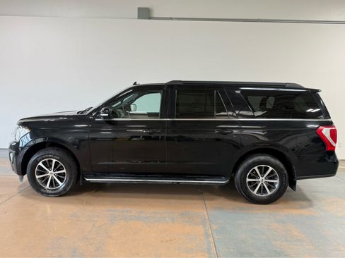 Used 2018 Ford Expedition Max XLT w/ Equipment Group 202A AWD/4WD image 2