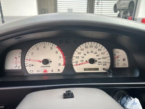 Used 2004 Toyota Tacoma 4x4 Xtracab V6 image 2