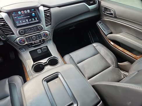 Used 2020 Chevrolet Tahoe LT w/ RST Edition AWD/4WD image 12