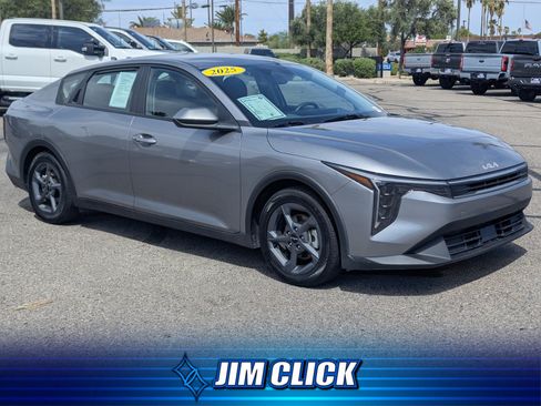 Used 2025 Kia K4 FWD image 1