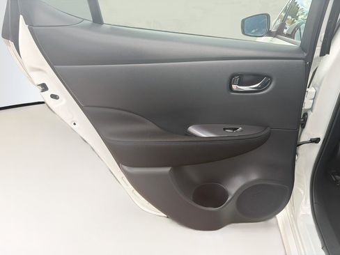 Used 2025 Nissan Leaf S FWD image 26