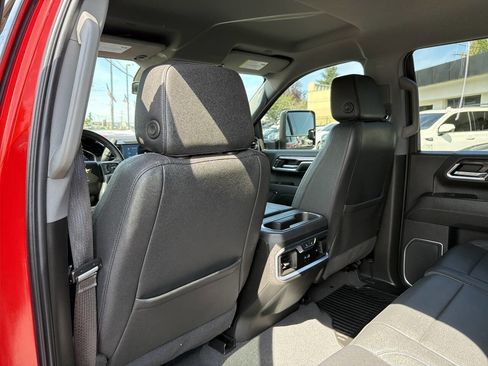 Used 2024 Chevrolet Silverado 2500 LTZ w/ LTZ Convenience Package AWD/4WD image 32