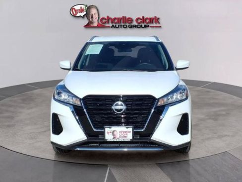 Certified 2024 Nissan Kicks SV FWD image 9