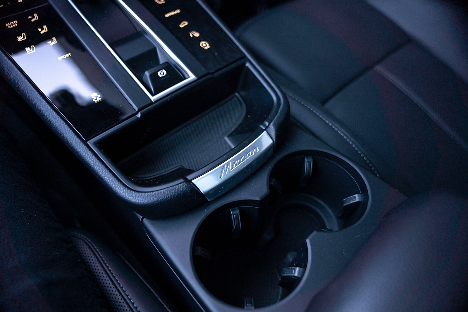 Certified 2026 Porsche Macan AWD/4WD image 15