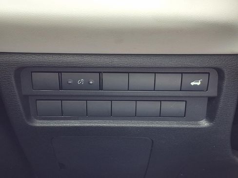 Used 2025 Mitsubishi Outlander SE AWD/4WD image 17