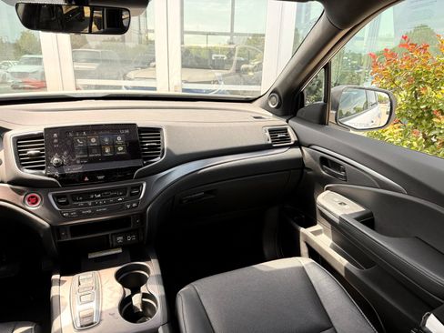 Used 2023 Honda Passport EX-L image 25