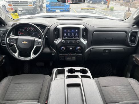 Used 2021 Chevrolet Silverado 1500 LT w/ Work Truck Package AWD/4WD image 12