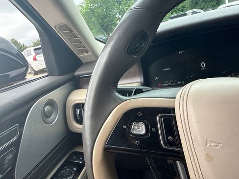 Used 2022 Lincoln Aviator Reserve w/ Equipment Group 201A AWD/4WD image 23