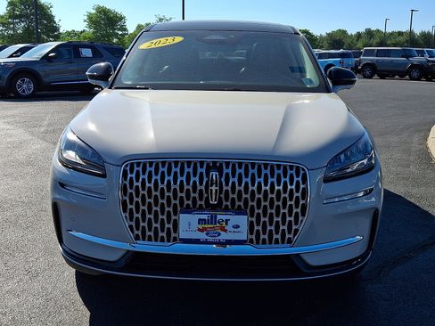 Used 2023 Lincoln Corsair AWD w/ Equipment Group 101A image 2