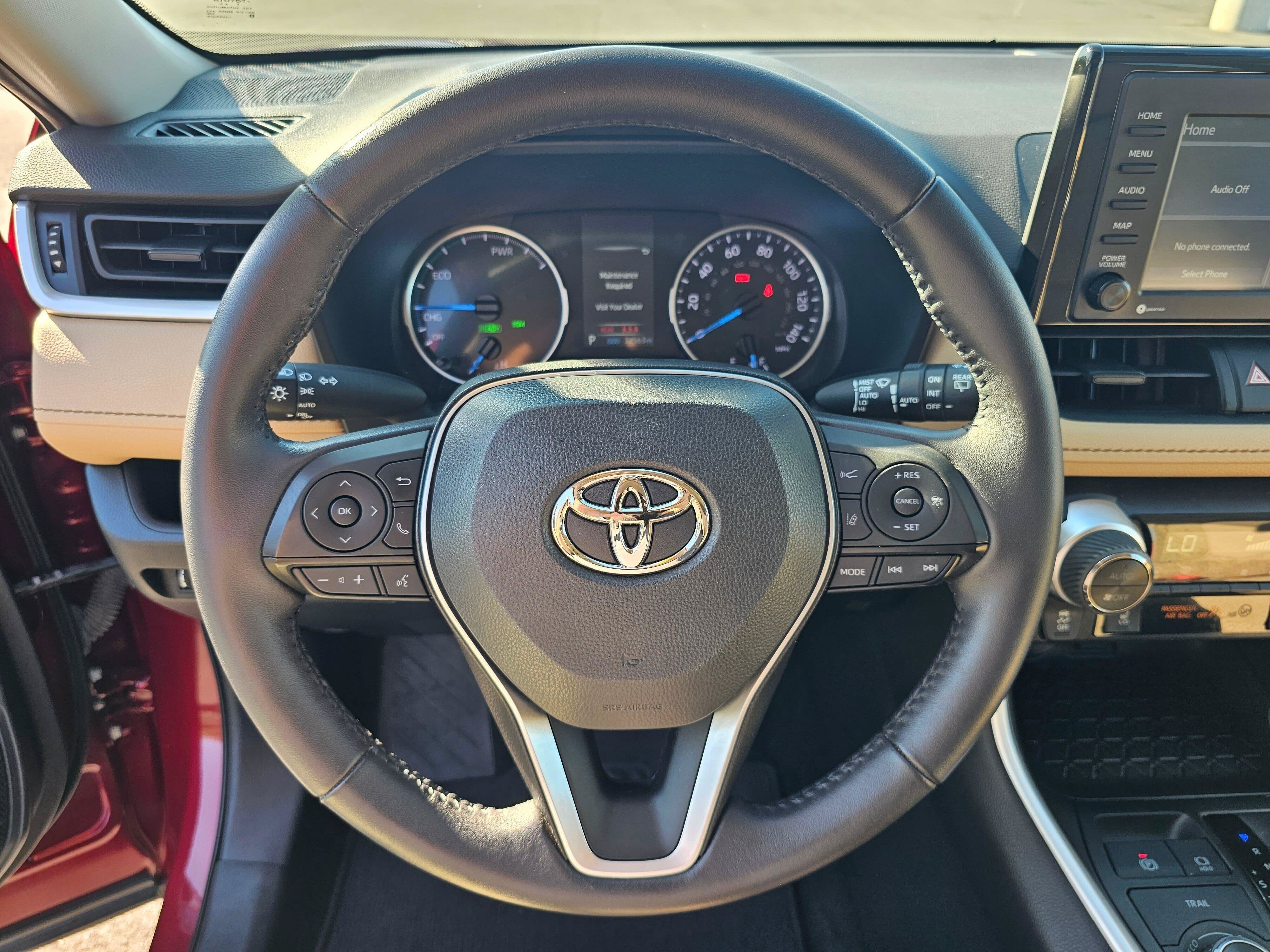Certified 2022 Toyota RAV4 XLE w/ XLE Grade Weather Package AWD/4WD image 21