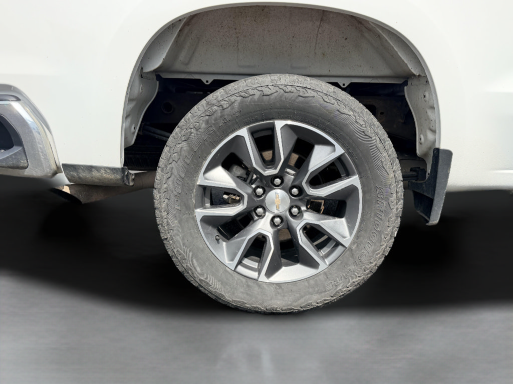Used 2024 Chevrolet Silverado 1500 LT AWD/4WD image 30