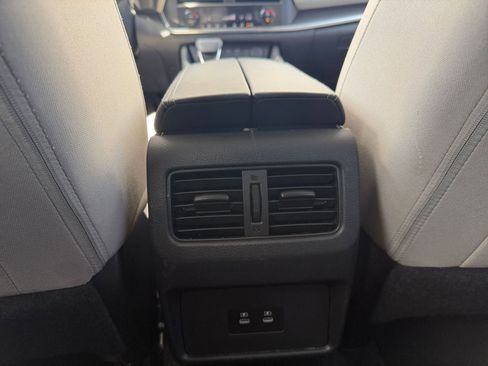 Used 2025 Nissan Rogue SV FWD image 24