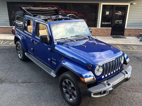 Used 2018 Jeep Wrangler Unlimited Sahara AWD/4WD image 47