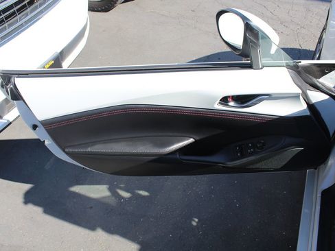Used 2016 MAZDA MX-5 Miata Grand Touring RWD image 18