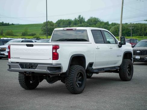 Used 2022 Chevrolet Silverado 2500 LT w/ Convenience Package AWD/4WD image 5