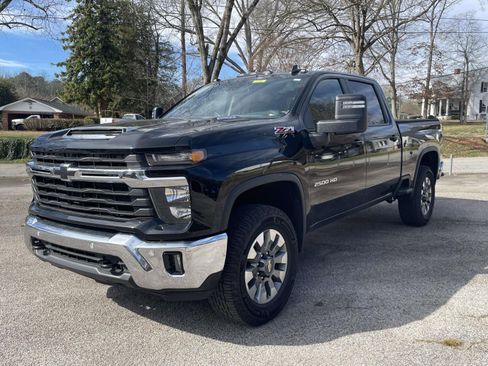 Used 2025 Chevrolet Silverado 2500 LT w/ All Star Edition image 8