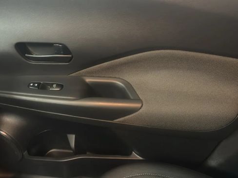 Used 2019 Nissan Kicks S FWD image 19