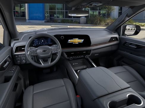 New 2026 Chevrolet Suburban Z71 AWD/4WD image 15