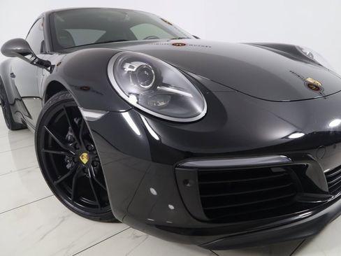 Used 2019 Porsche 911 Carrera T w/ Carrera T Interior Package image 22