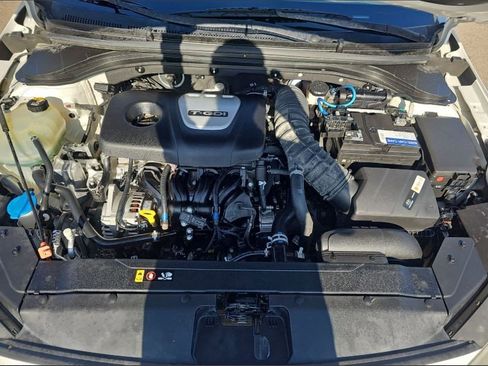 Used 2019 Hyundai Elantra Sport w/ Premium Package 03 image 4