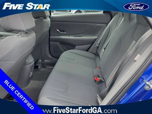 Used 2025 Hyundai Elantra Hybrid FWD image 11
