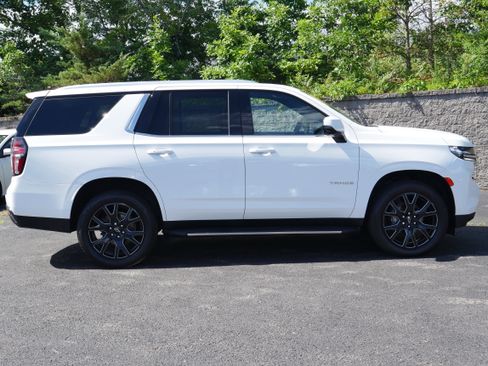 Certified 2023 Chevrolet Tahoe LT w/ Luxury Package AWD/4WD image 11