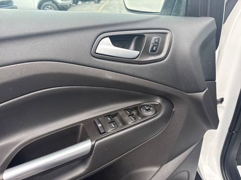 Used 2017 Ford Escape SE image 24