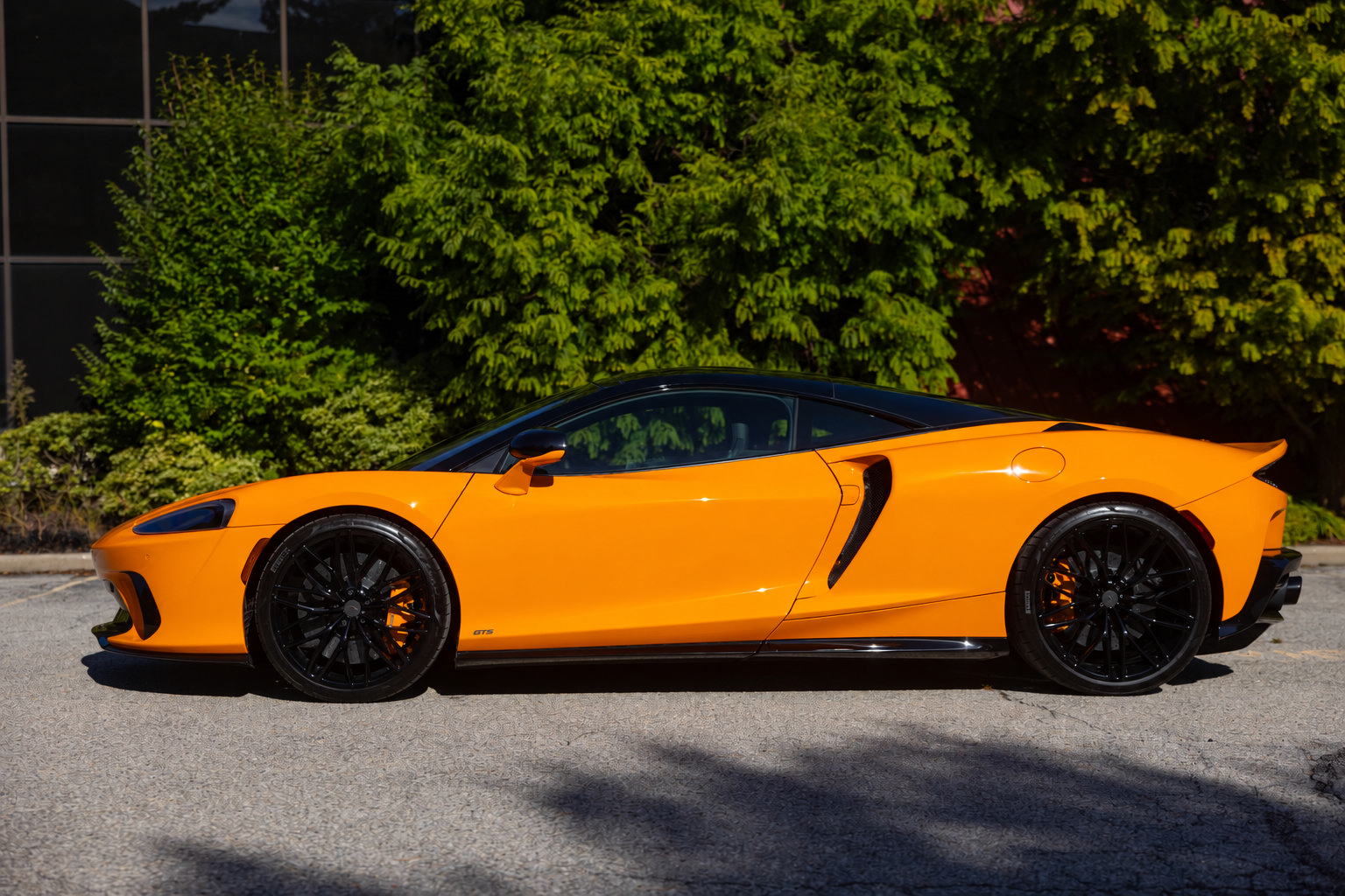 Used 2025 McLaren GTS RWD image 35