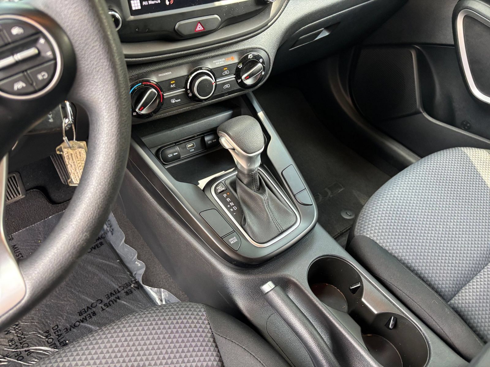 Used 2025 Kia Soul LX w/ LX Technology Package FWD image 38