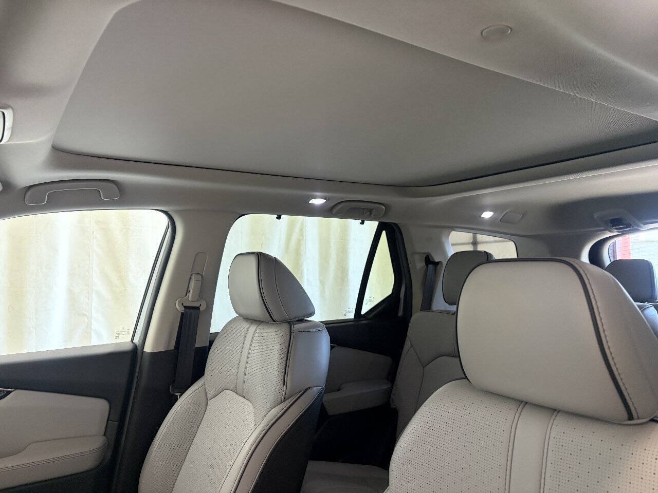 Used 2025 Honda Pilot Elite image 15