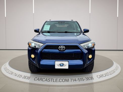 Used 2014 Toyota 4Runner SR5 RWD image 2