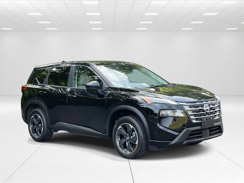 Used 2025 Nissan Rogue SV FWD image 1