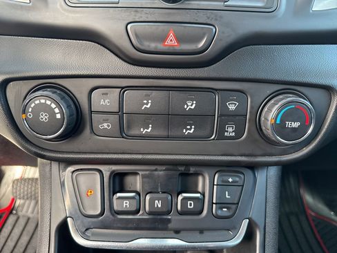 Used 2019 GMC Terrain SLE image 20