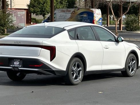 New 2026 Kia K4 LXS image 5