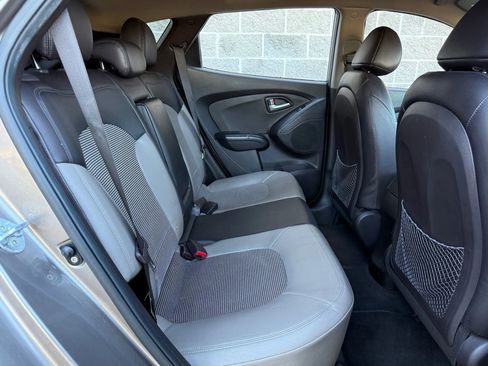 Used 2012 Hyundai Tucson GLS image 20