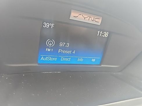 Used 2017 Ford Escape SE image 19